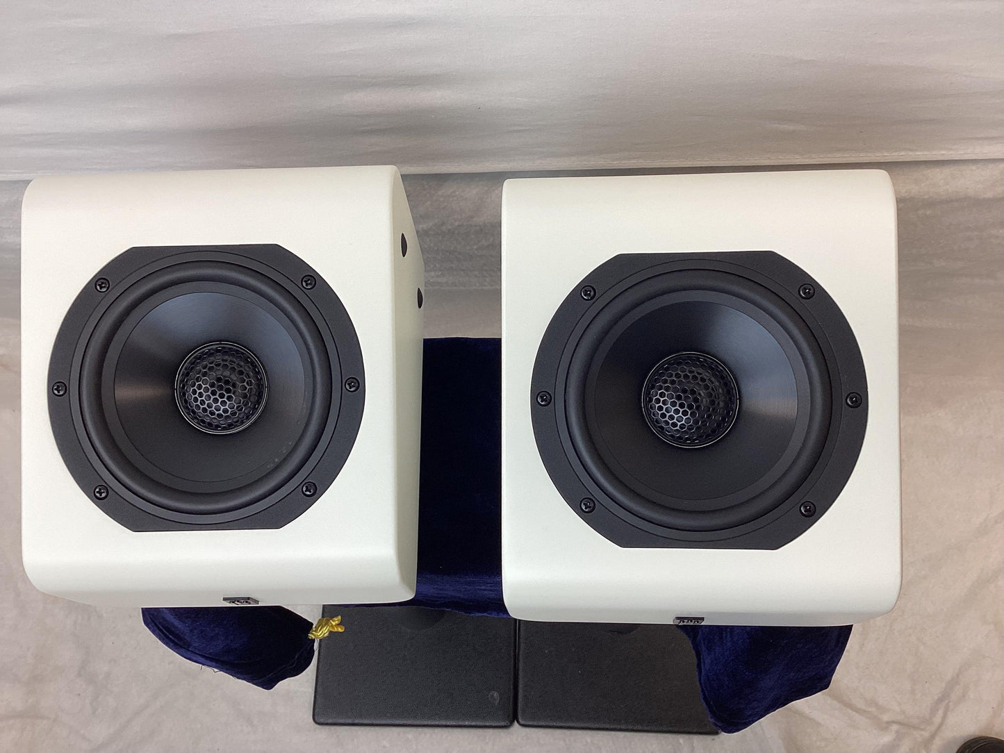 Novus A5 Atmos Height Module Speaker Pair Pure White Finish - A Stock-171Y/172Y