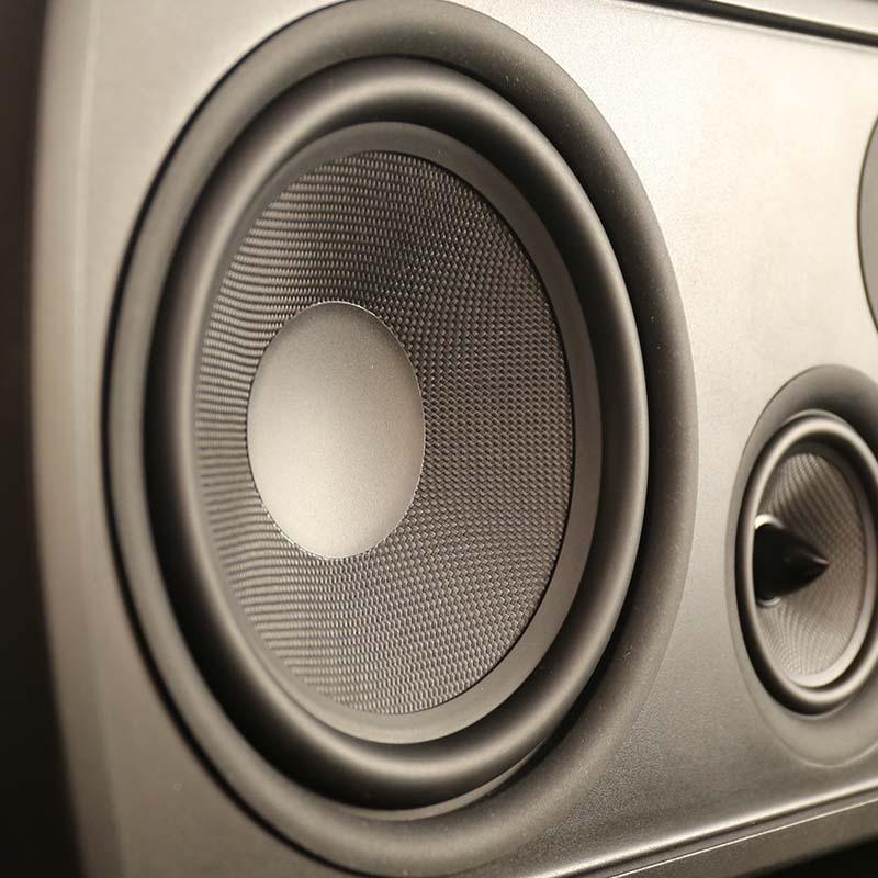 aperion-verus-v8c-center-speaker-gloss-black-woofer