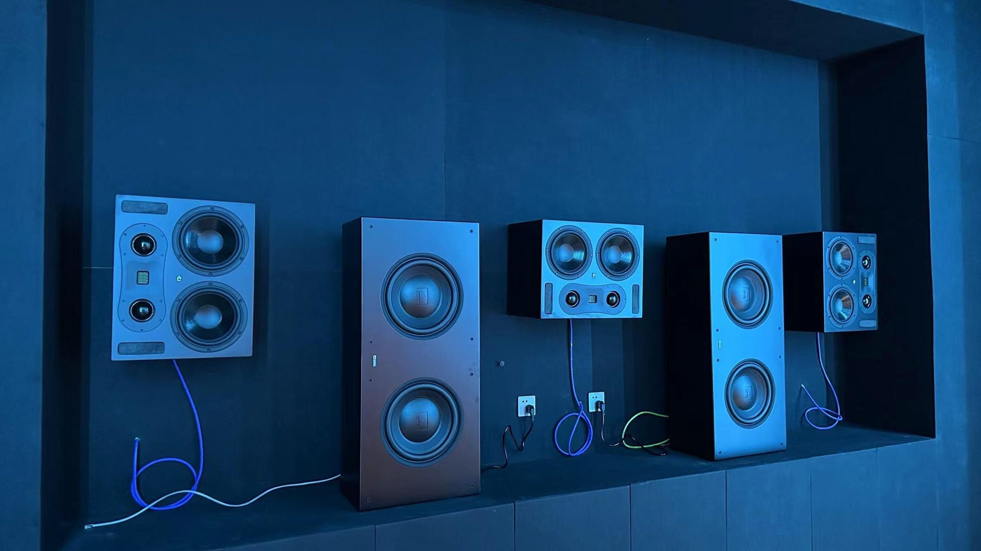 aperion-theatrus-cinema-studio-monitor-speaker-t80-customer-project