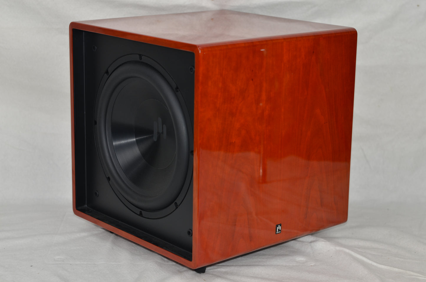Bravus II 12D 650W 12" Powered Subwoofer Gloss Cherry A stock #161Y