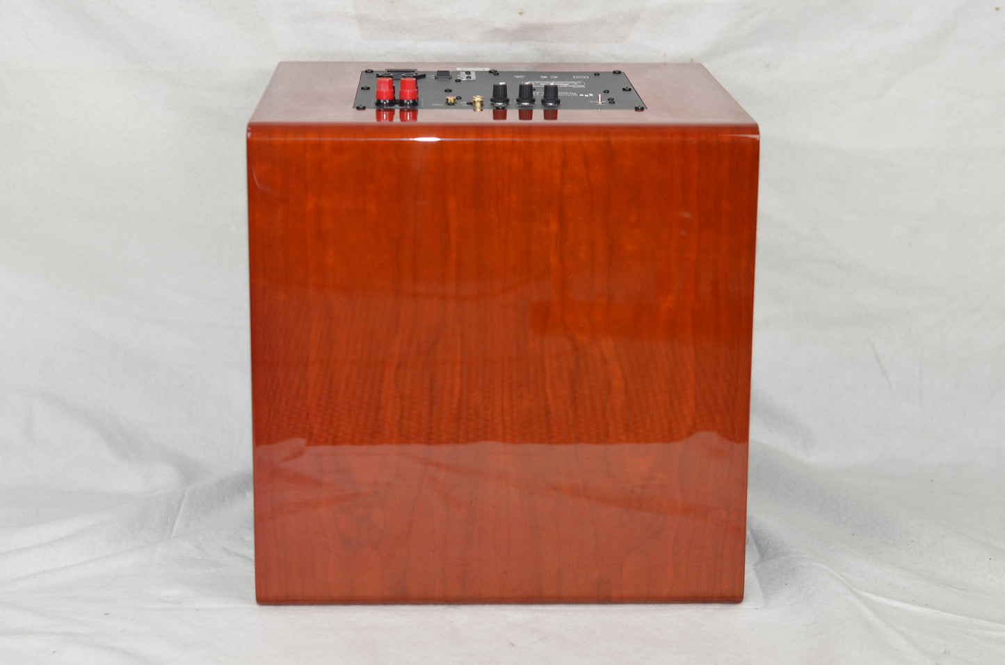 Bravus II 12D 650W 12" Powered Subwoofer Gloss Cherry A stock #161Y