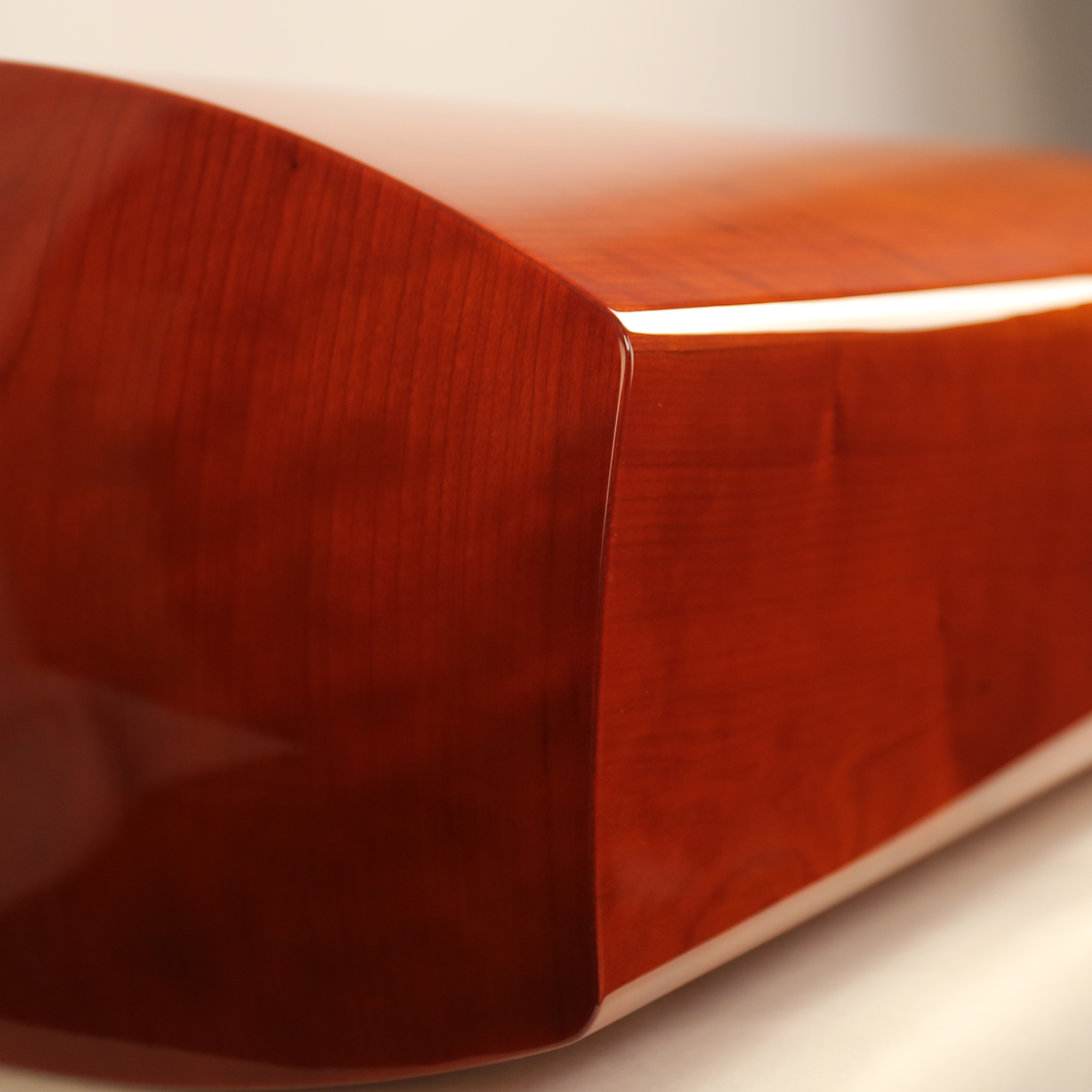 V8C Curved Cabinet