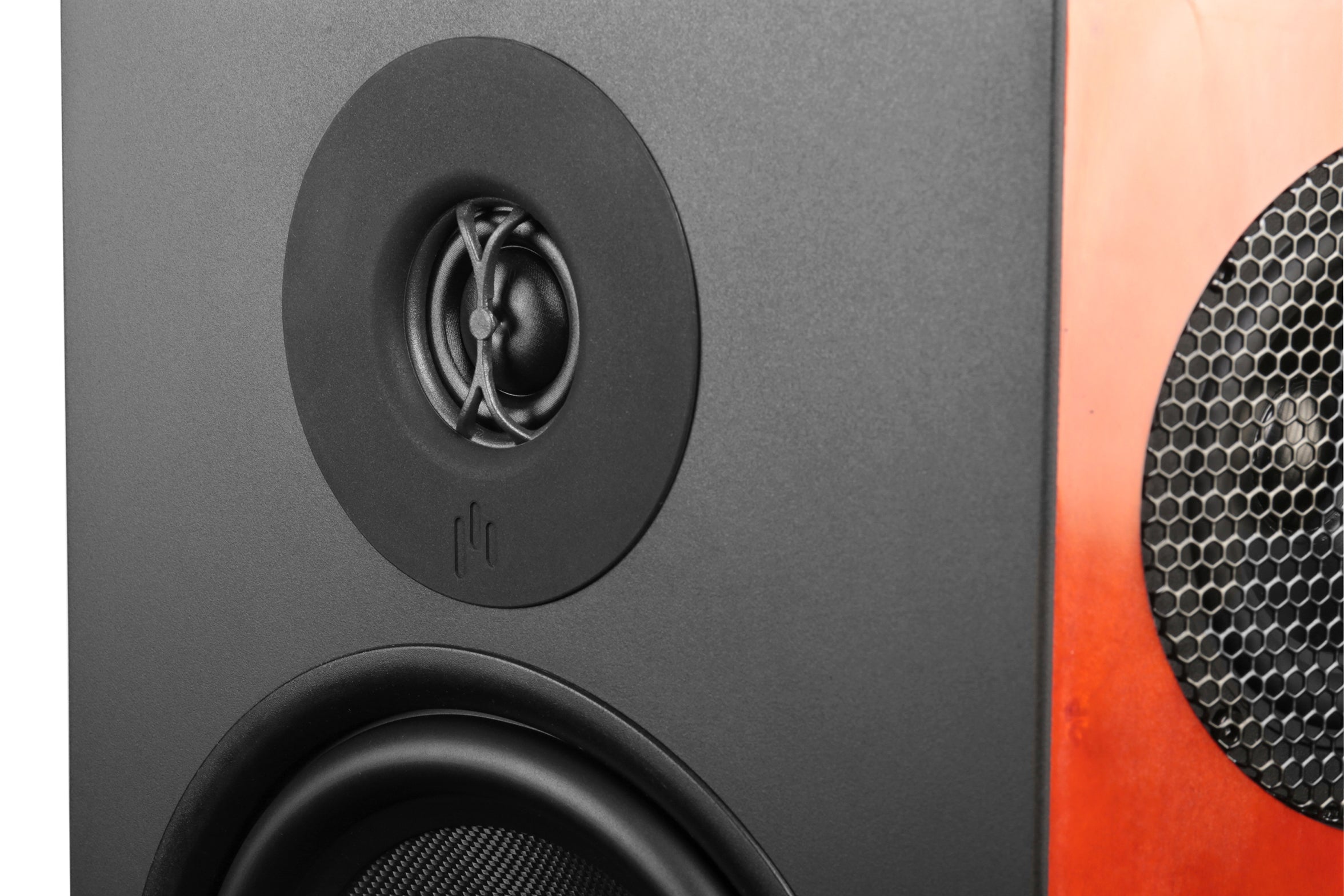 V8S Tripolar Design For Perfect Surround Sound