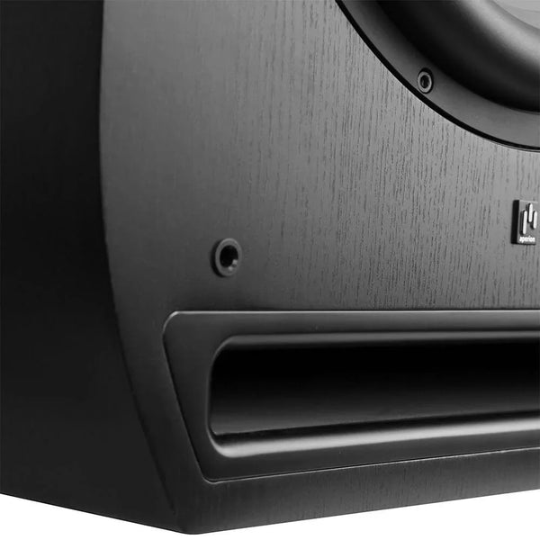 Daedalus DS15 &mdash; фронтальный порт (крупно)