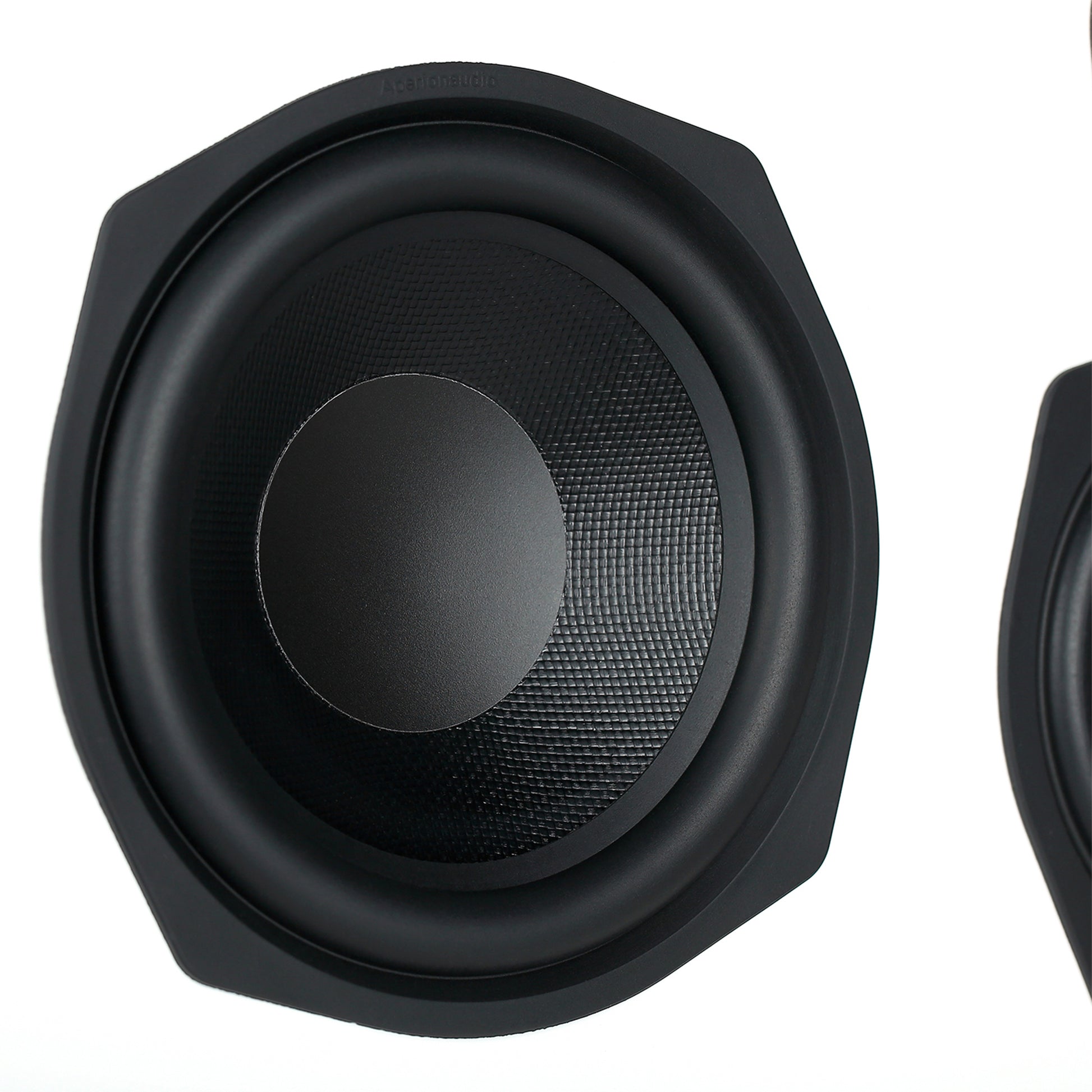 aperion-audio-novus-n5c-white-woofer