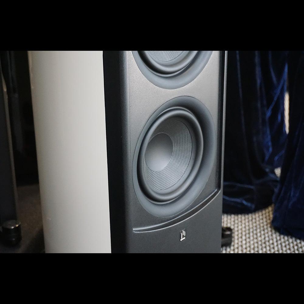 Aperionaudio-VerusIII-Grand-Speakers-Gloss-White